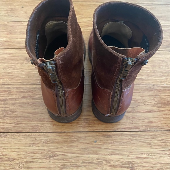 Frye Leather Boots - Picture 5 of 8